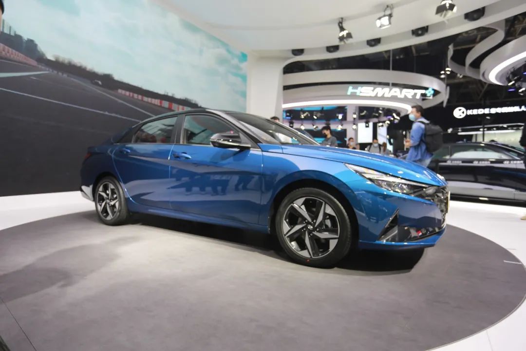 跟我兜兜转转 带您看遍北京车展（探境E4馆）