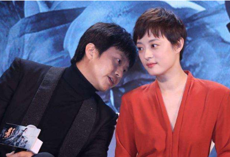 翻车了！邓超结婚纪念日秀恩爱引争议，孙俪的