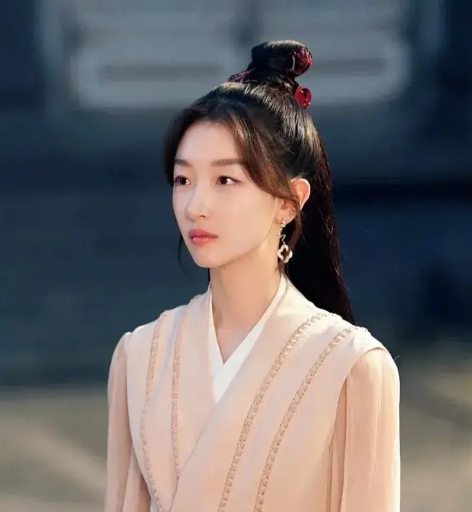 明明是女主角，却输得一塌糊涂，周冬雨选错角色全程被碾压