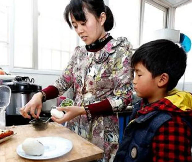 河南小伙远赴日本打工，却被日本市长女儿看中献身求嫁，现状如何