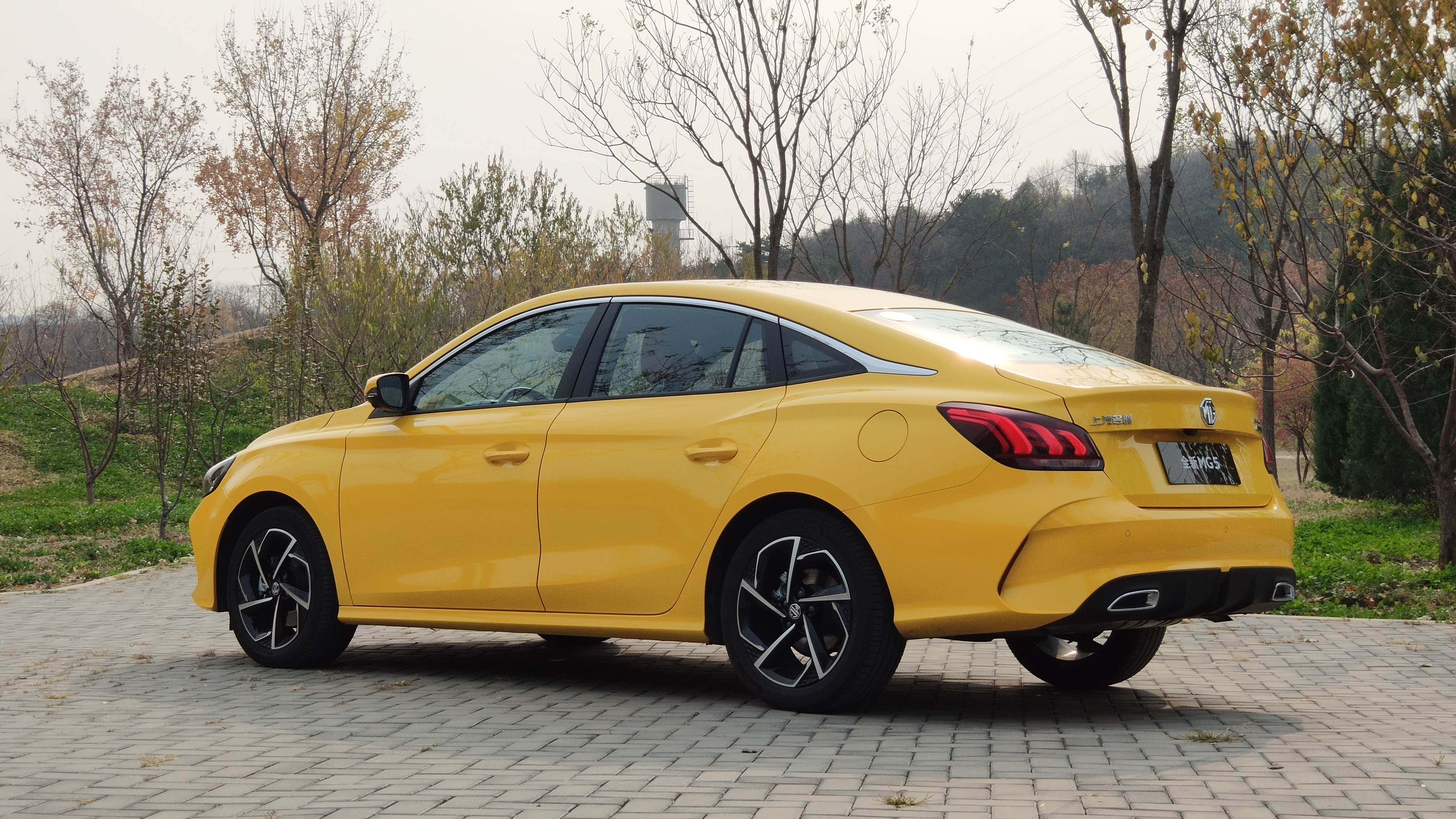 试驾全新MG5 能不能做年轻人的第一台车？