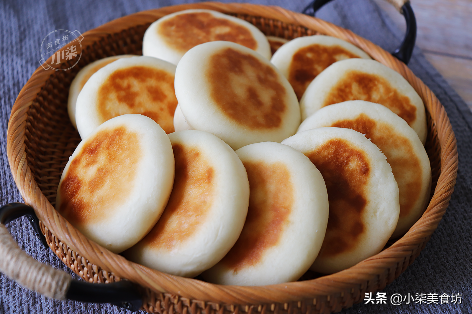 奶香小餅做法，掌握這2個烙制技巧，柔軟香甜，老人孩子都喜歡