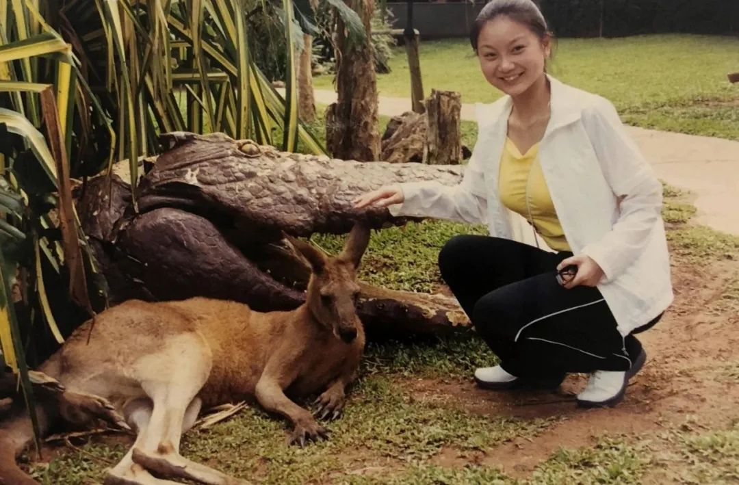 19歲輟學(xué)給張藝謀生3個(gè)娃、隱忍10年拿到結(jié)婚證，陳婷真的太狠了