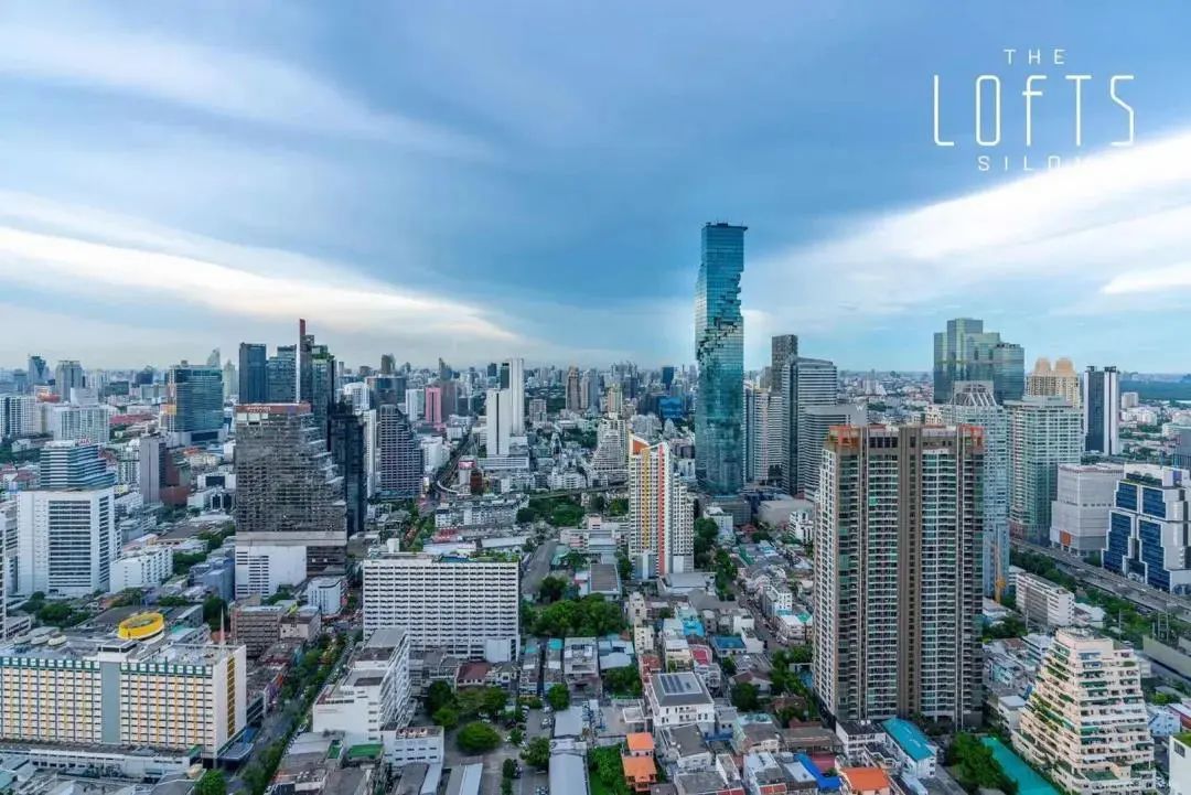 仅3套！曼谷“华尔街”轻轨旁豪宅公寓丨准现房 The Lofts Silom