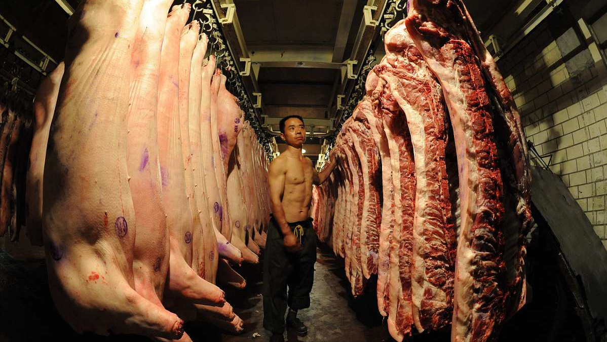 猪价大跌13.3元，23地行情跌绿，月底猪价上涨要落空？预测来了