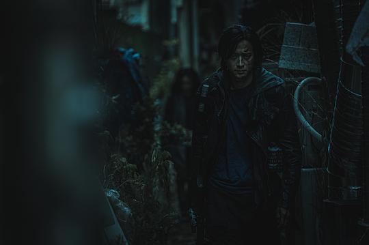 丧尸片集体失灵，《活着》和《釜山行2》争当烂片之王