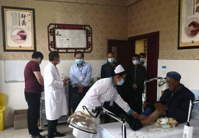 全国基层中医药工作先进单位评审验收组到沾益评审验收国家级基层中医药工作先进单位创建工作