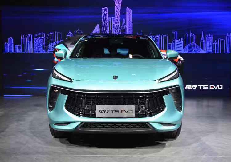 �й������й�����������𱬵���������SUV������������ʵ��