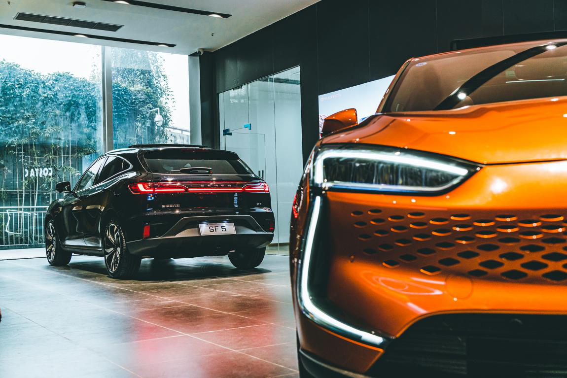 700匹马力，4.8秒加速，这台国产SUV性能比玛莎拉蒂还强