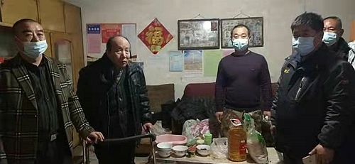 邢台市任泽区留垒村：慰问孤寡老人、贫困户及老党员