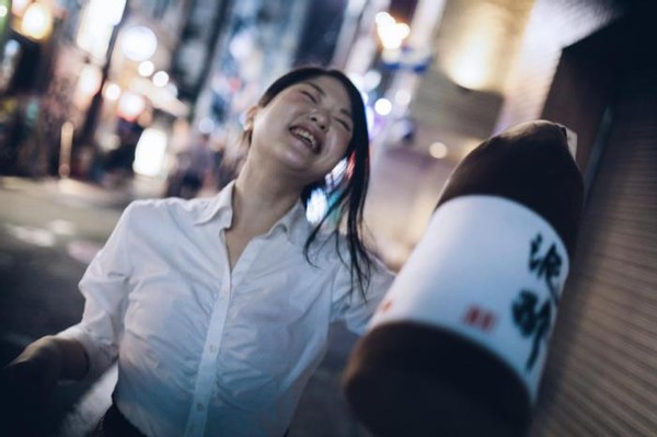 男子将女子绑至野山，被对方咬断舌头后报警，