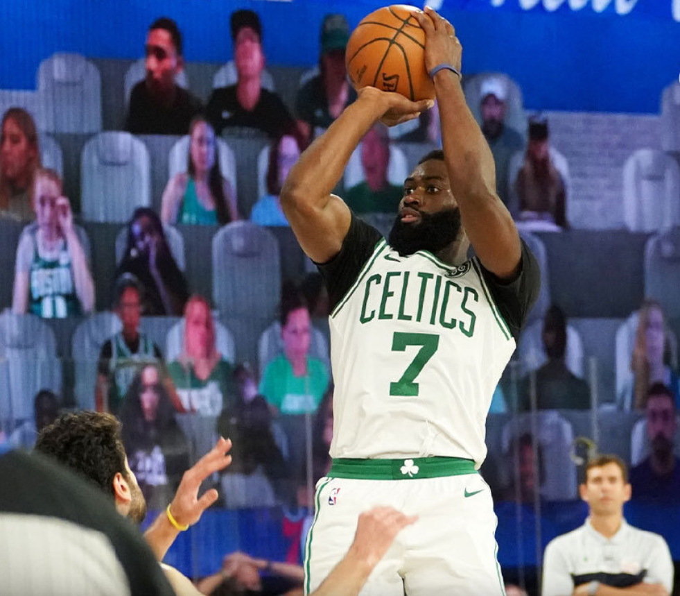 3-0奪賽點！Walker砍24+8，Embiid再空砍30+13，綠軍險勝76人！（影）-黑特籃球-NBA新聞影音圖片分享社區