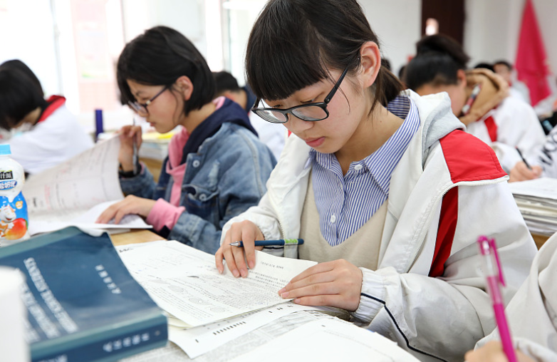 《吐槽大会》段子手，李雪琴北京豪宅曝光，网