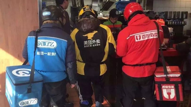 2年前，将饿了么卖给马云，套现665亿的外卖小哥