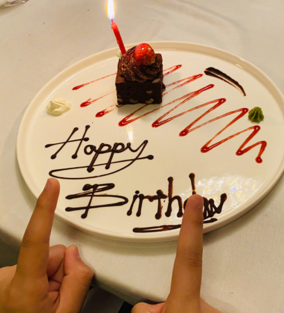 林志颖为儿子庆生，晒Kimi许愿照，生日蛋糕小到离谱