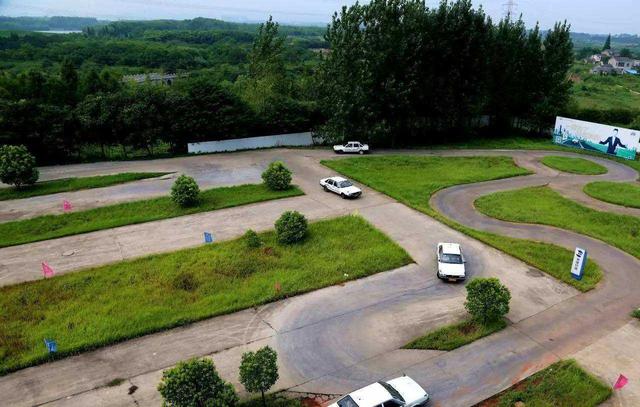 驾考C1中途转C2有什么手续，在哪里申请