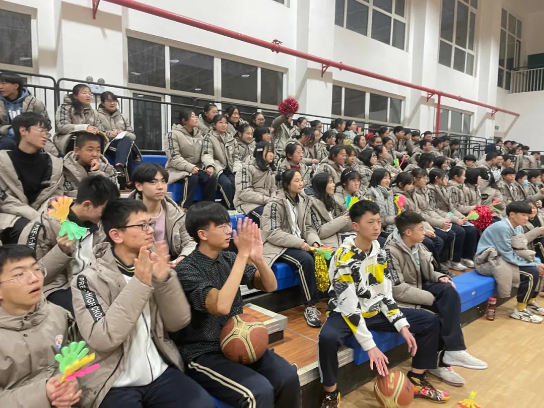 ȫУ��ɣ��׽조��ս����У԰��������ȼ�չ�