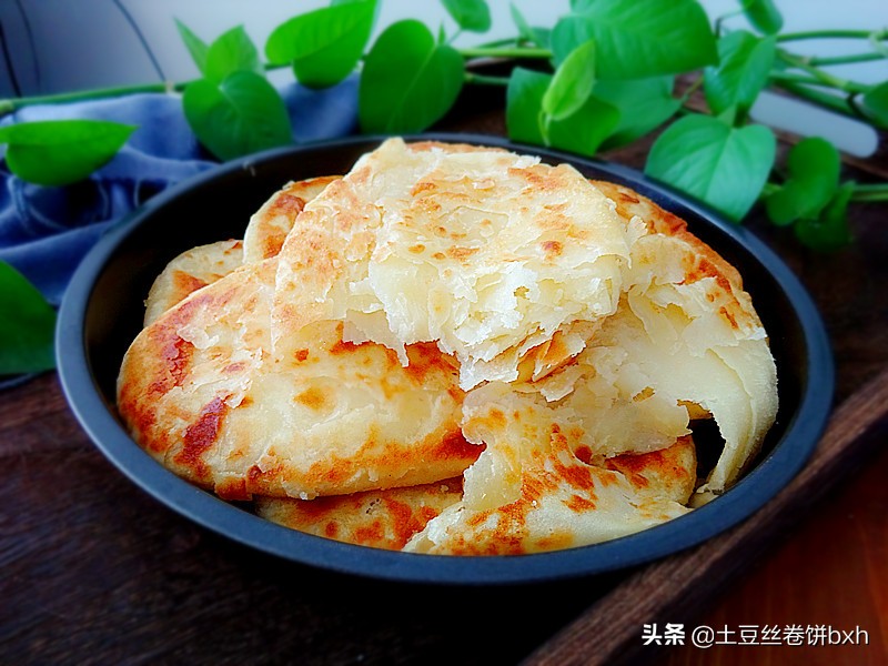 油酥饼这样做才地道，吃了30年没够，想想都会流口水，一看就会！