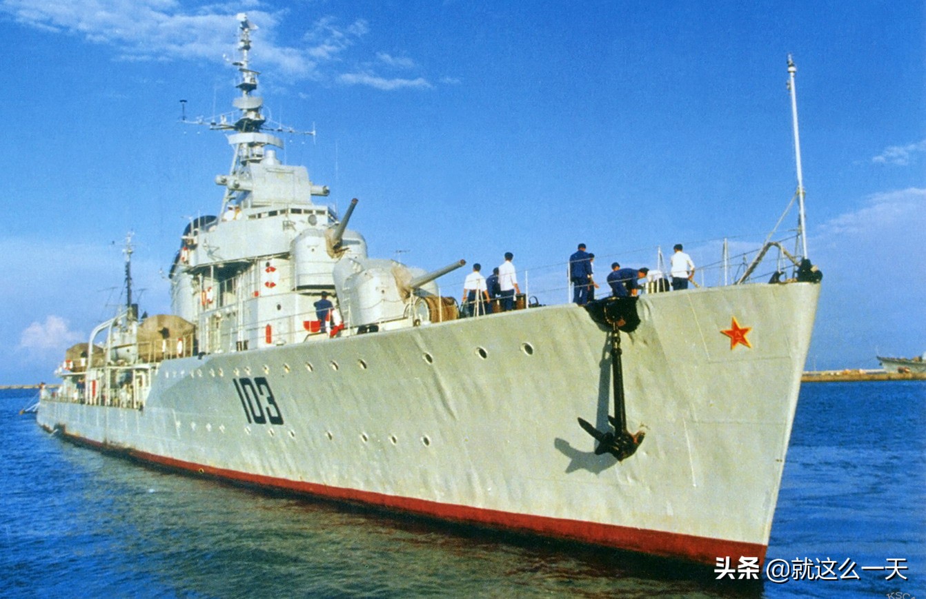 东海舰队官微公布052C长春舰的吨位,比