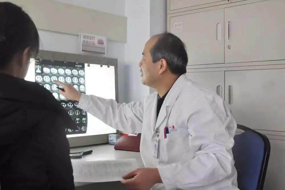 肺结节的规范治疗——青岛市第八人民医院心胸外二科主任侯秋雨