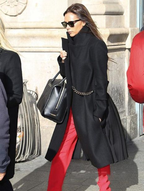 真正见过“世面”的女人，搭配大衣不会选这3种