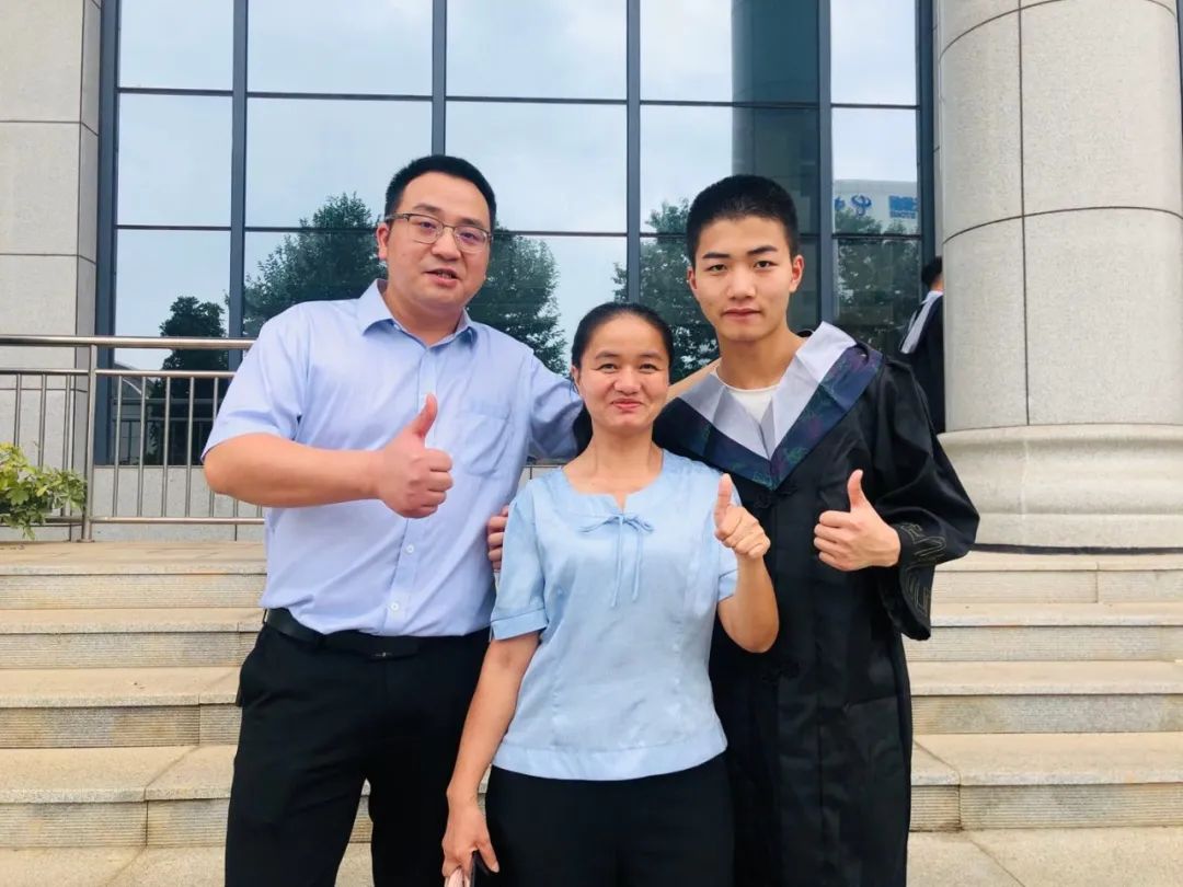 湖南硅谷高科软件学院刘顺同学高薪就业，薪资突破10000+