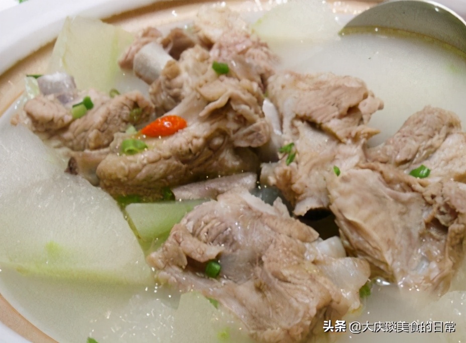 Drink more mutton soup in cold weather, don't stew it directly!  Teach you to do this, the soup is delicious and has no smell