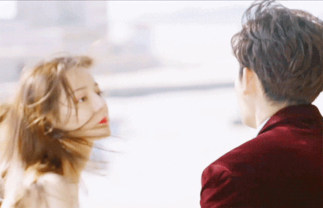 女星硬拗漂亮的样子，好假