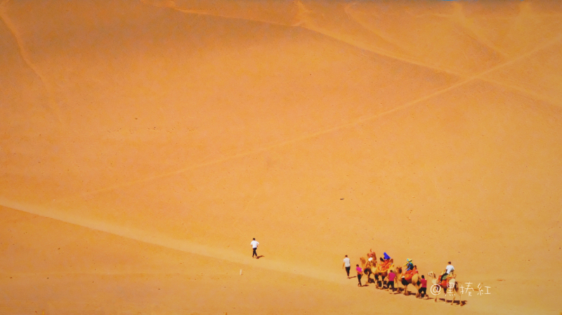 Travel Notes in Xinjiang: I was attending a Uzbek wedding, but I saw a luxury hotel in Kashgar
