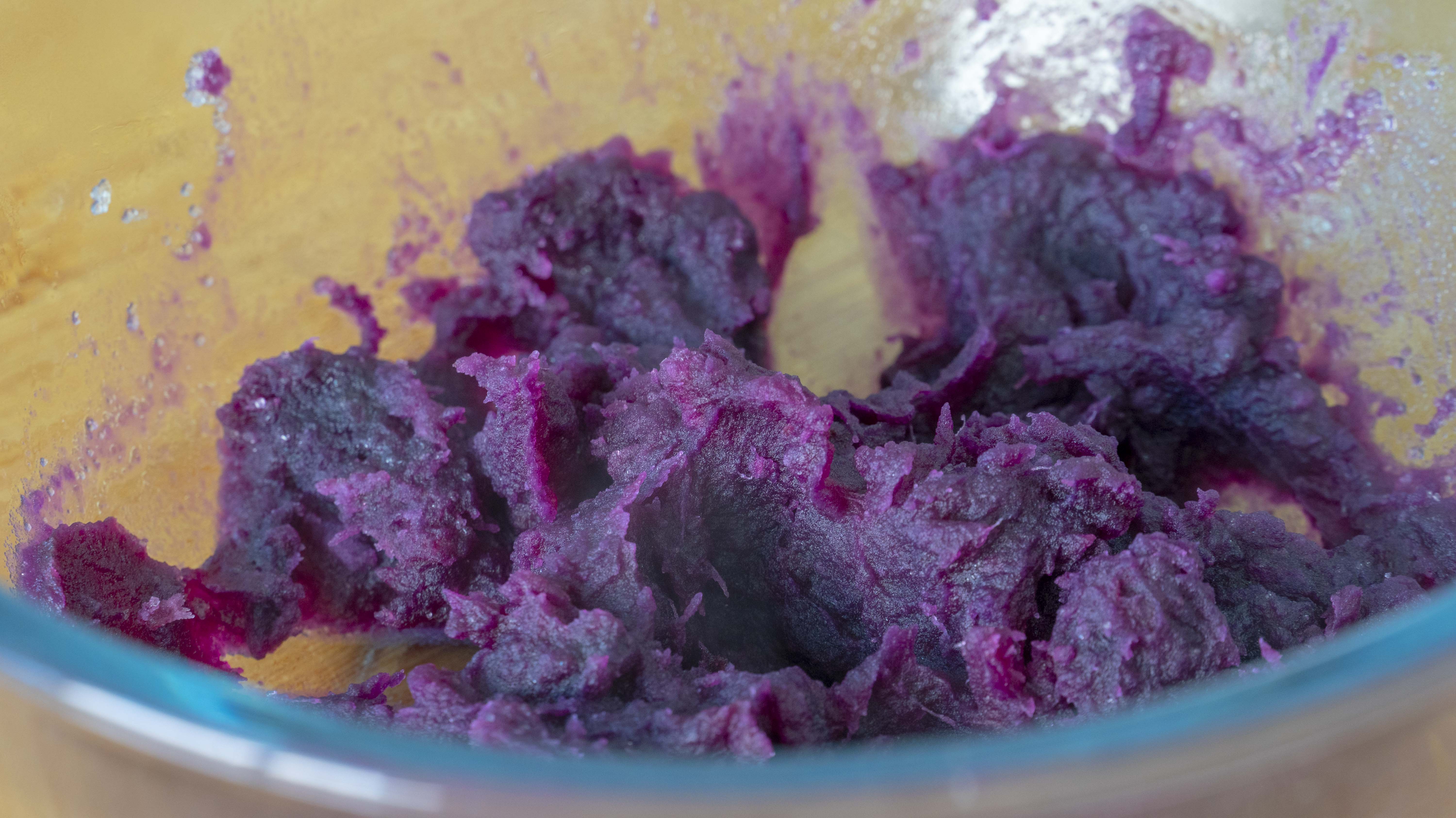 自製三色薯片，不用土豆，南方特色做法，又酥又脆，比買的好吃