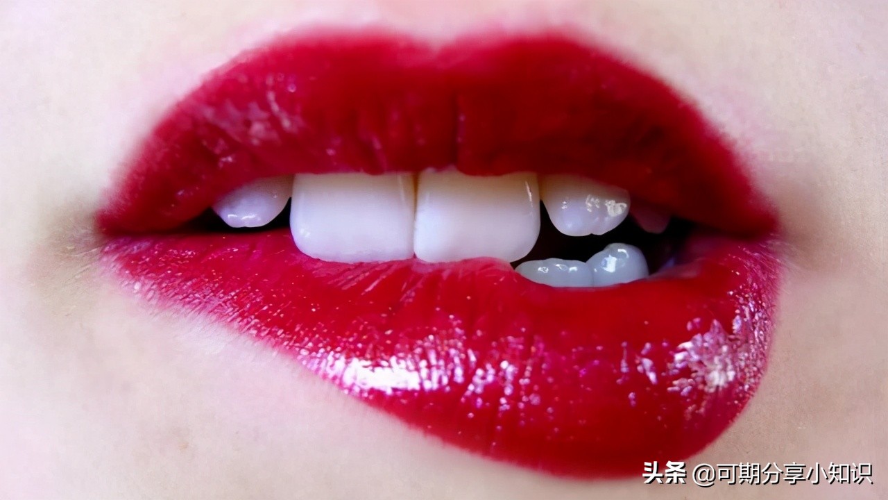 經常涂口紅會有兩大好處，四大壞處，女性朋友們，建議了解下