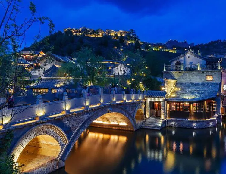 长城下的“江南水乡”，耗资45亿打造，景色绝美