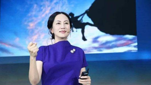 孟晚舟至今未归，妹妹姚安娜却被爆料要出道，真是差距吗？