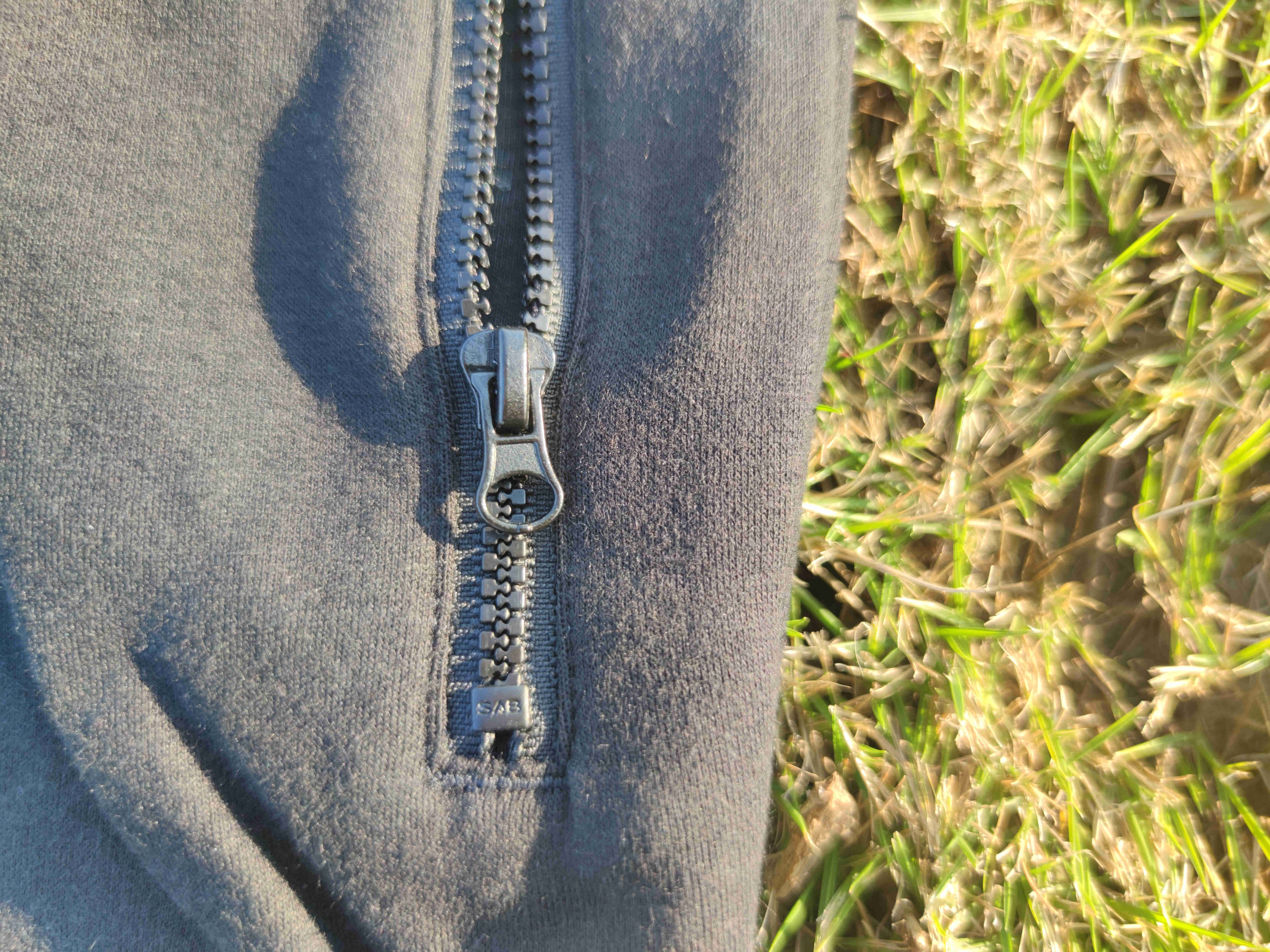 弹力舒适，轻盈舒爽，这款卫裤健身逛街都能轻松驾驭