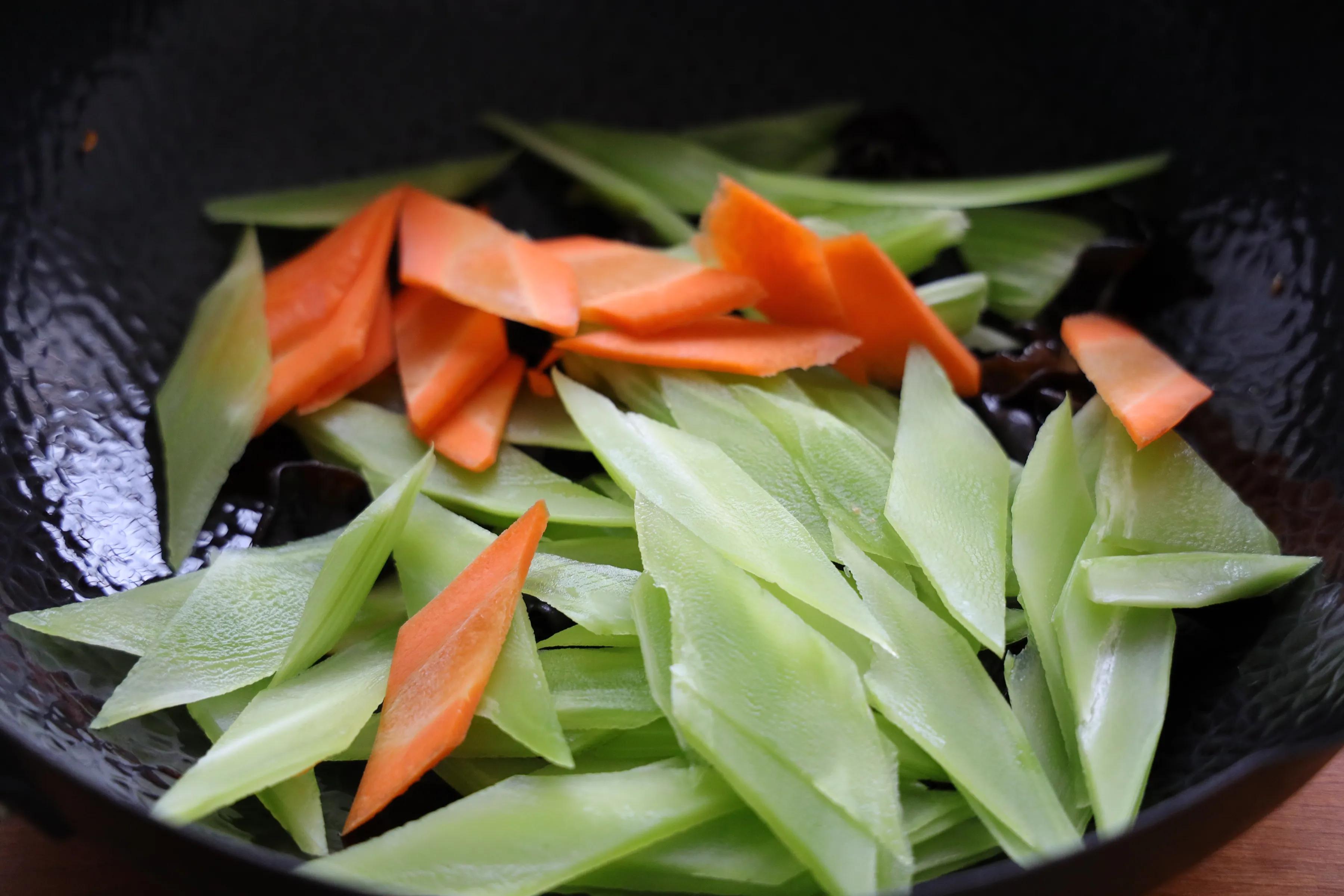 白露节气，多吃这道素菜，比大鱼大肉好，营养丰富少油少盐更健康