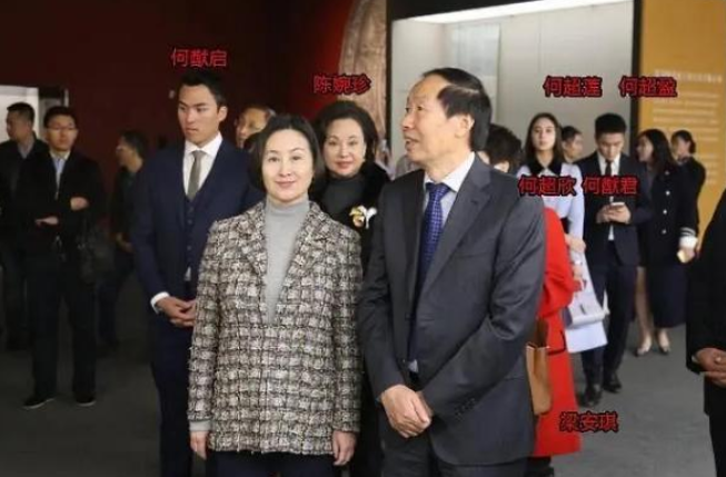 赌王生前被逼签财产分配协议，二房成最大赢家，何超琼C位发言
