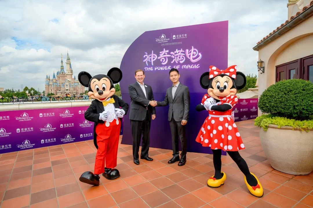 “共享充电宝第一股”来了!上海80后优步离职创业,四年做到行业老大