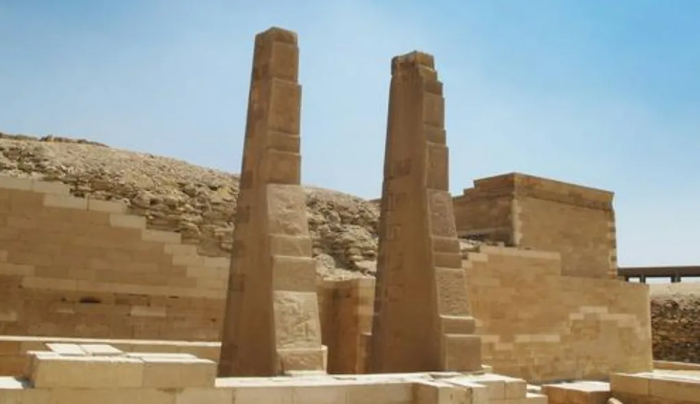 全球最没用的四大军事防线，第3被水枪喷垮，第