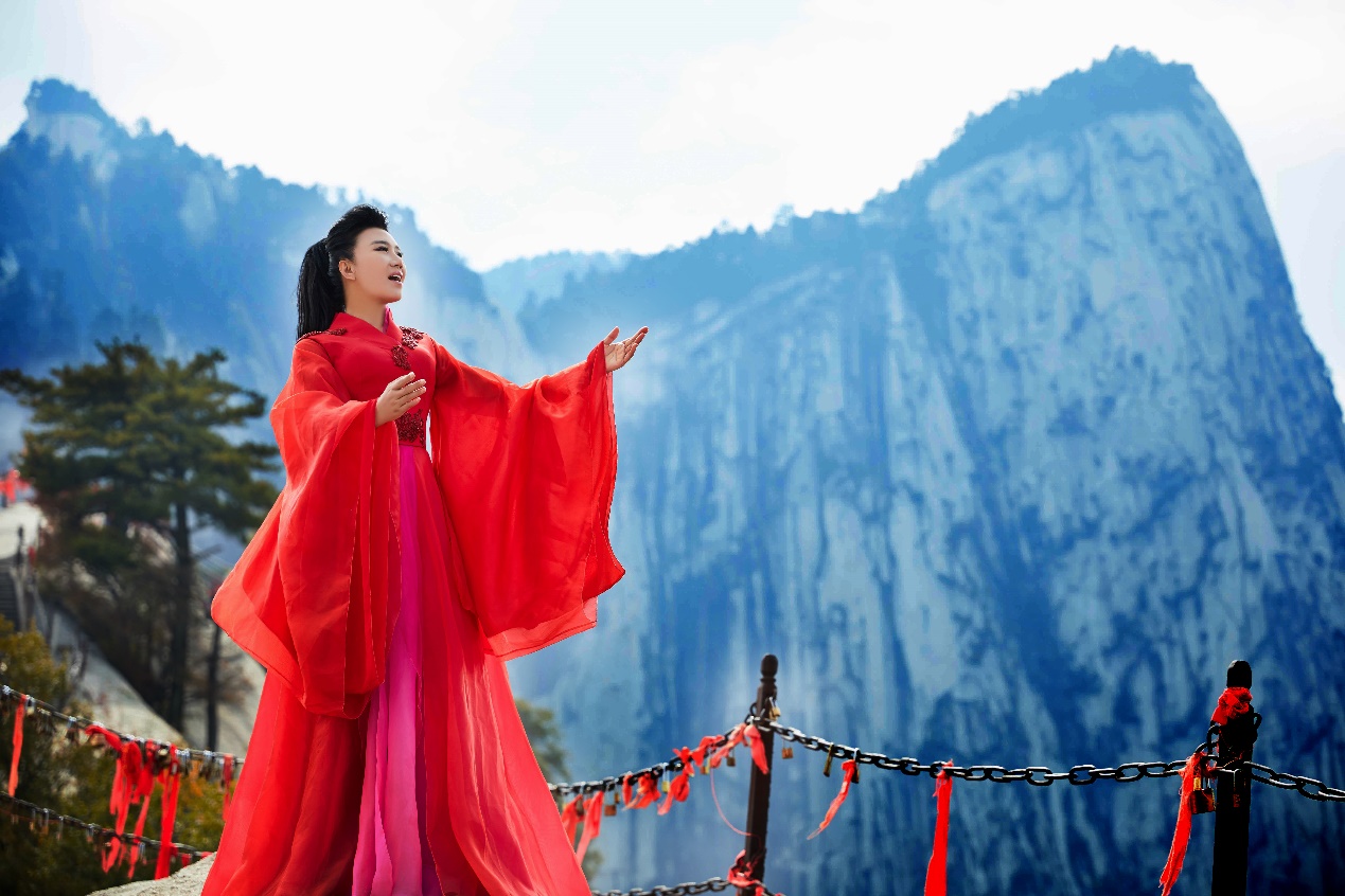 青年女中音刘子旗放歌英雄山《天下华山》礼赞“华夏之根”