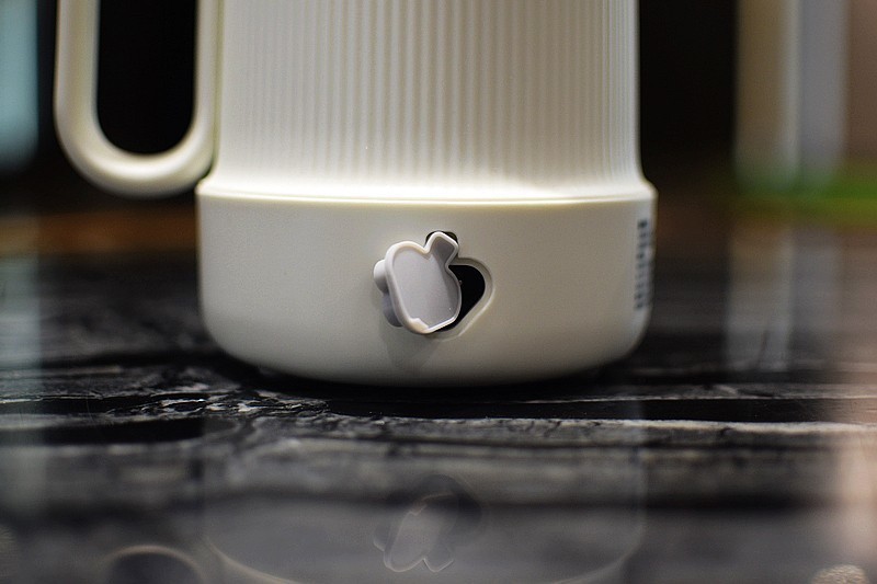 桌面轻养壶.润养好食光 七彩叮当迷你养生壶