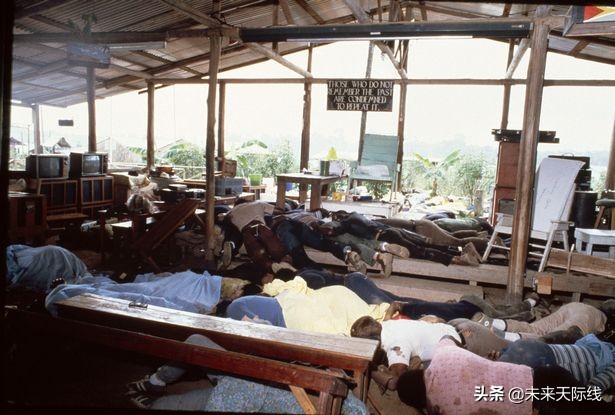 美国史上最大规模自杀，美军搬运尸体用了三天