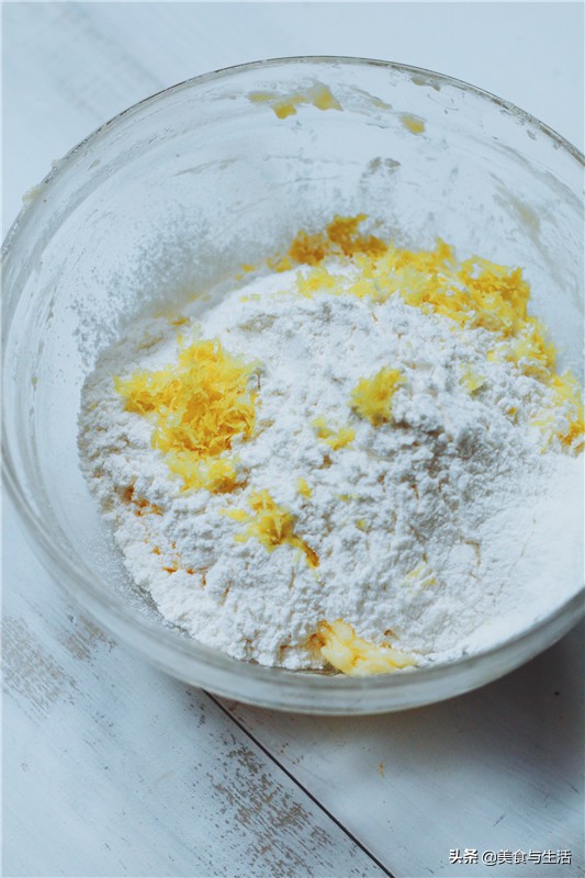 Feburary 2 if be in the home curtilage, do not want to eat bean, come a citric biscuit, acerbity acid is sweet pretty good also