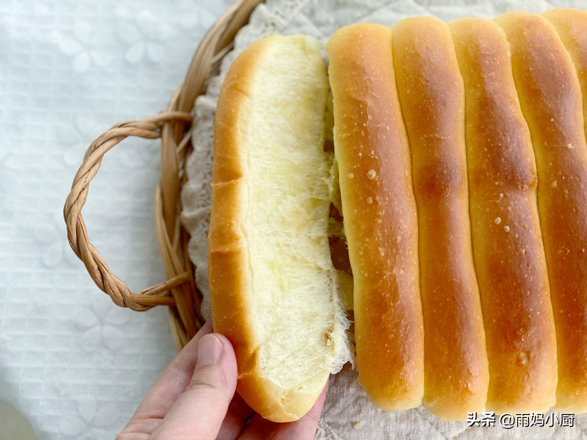 不加1滴奶，超簡單的奶排麵包，奶香濃郁鬆軟又拉絲，全家都愛吃