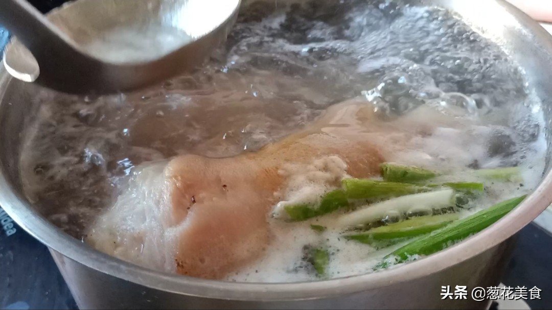 醬香鹵豬蹄好吃有訣竅，記住幾個技巧，想做出正宗的滷豬蹄並不難