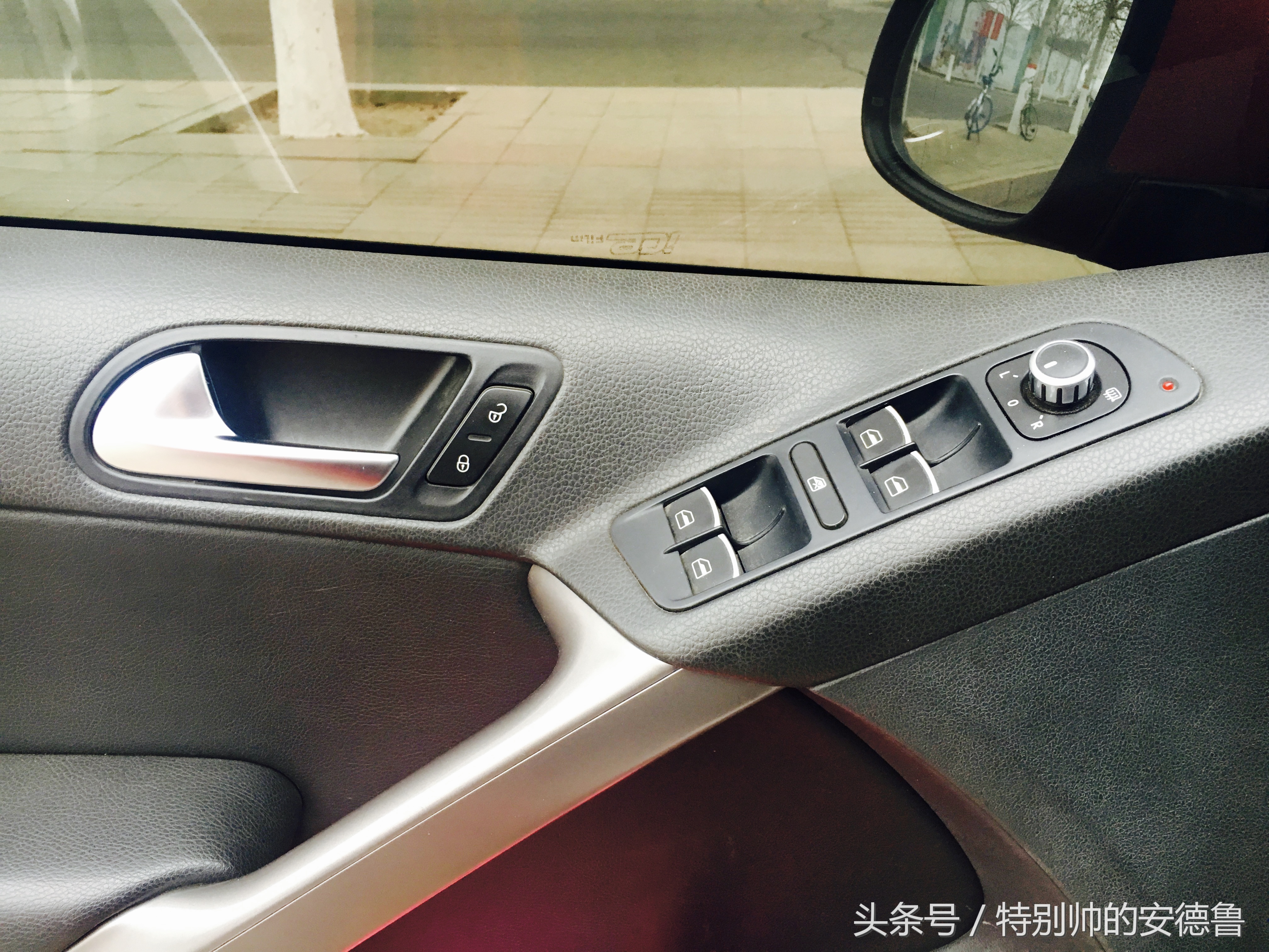 2012的红色“神车”大众途观，底盘太低流过“血”