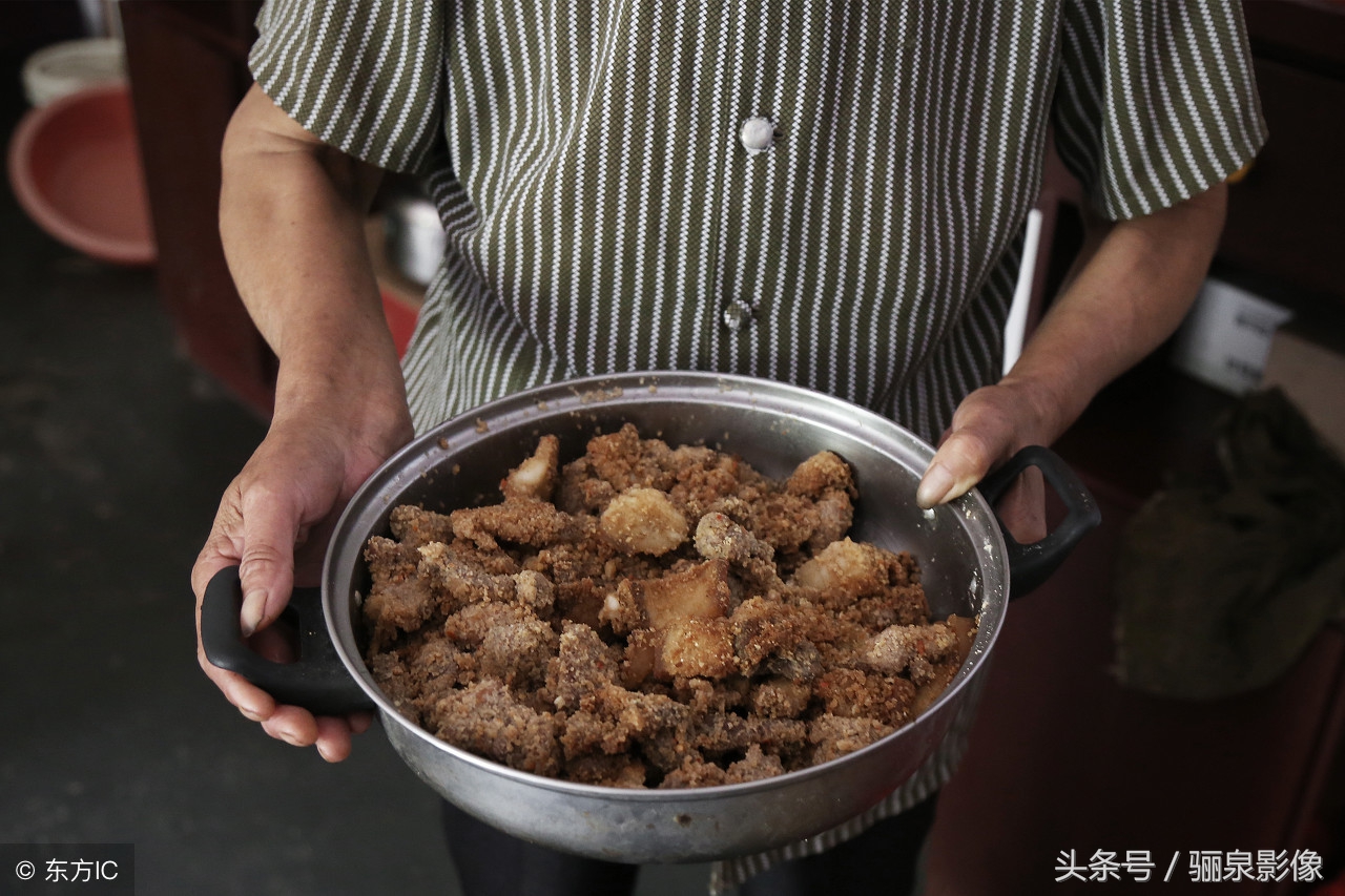 粉蒸肉是什么菜系（粉蒸肉具有补肾养血滋阴润燥的功效）