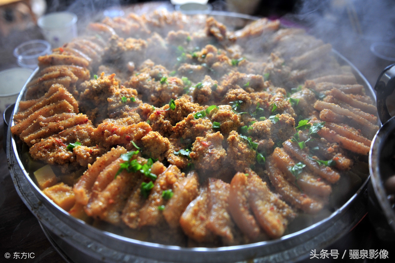 粉蒸肉是什么菜系（粉蒸肉具有补肾养血滋阴润燥的功效）