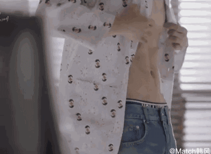 Have a meal have a feeling? The small grandma dog that popularity mixes year now " arrange a meal " ! ~