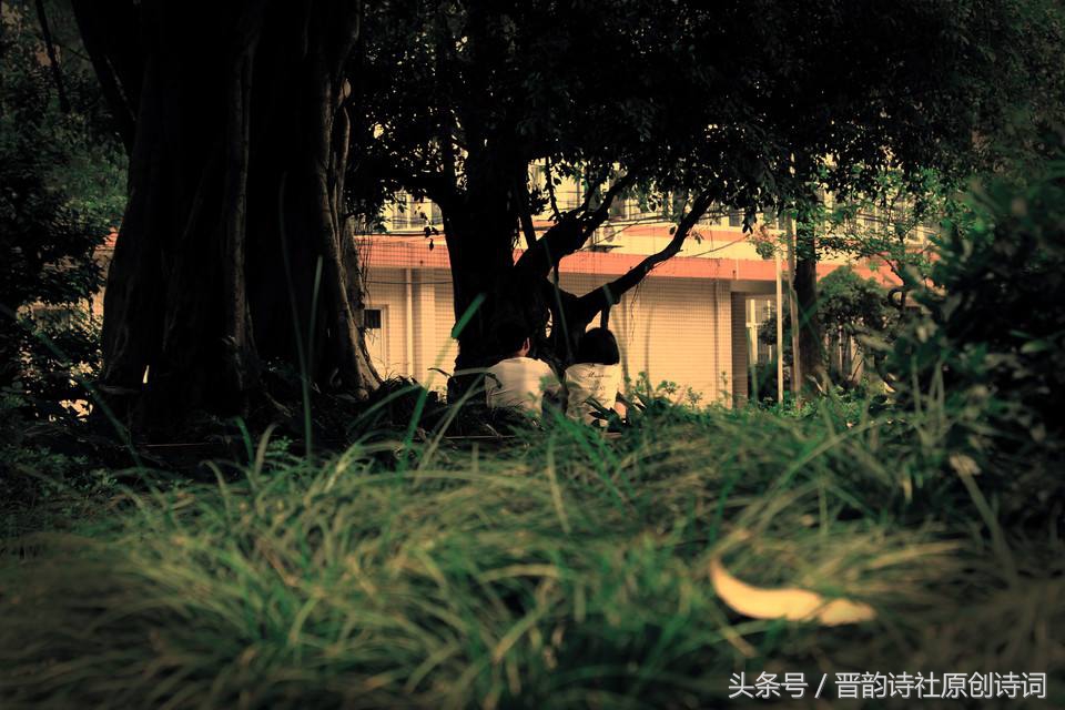 100行散文诗．《你是我的初恋》-第4张图片-非凡网