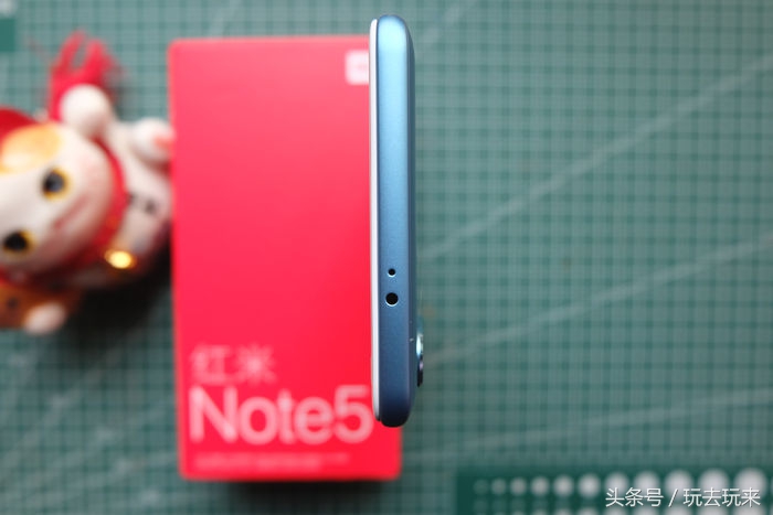 红米Note 5魔力蓝开箱测评：值得购买的千元水桶机